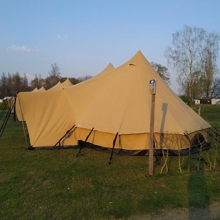 Tent-Ok Opende Exterior photo